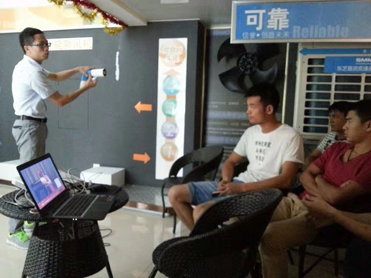 榜樣在身邊 激情熱血注企業
